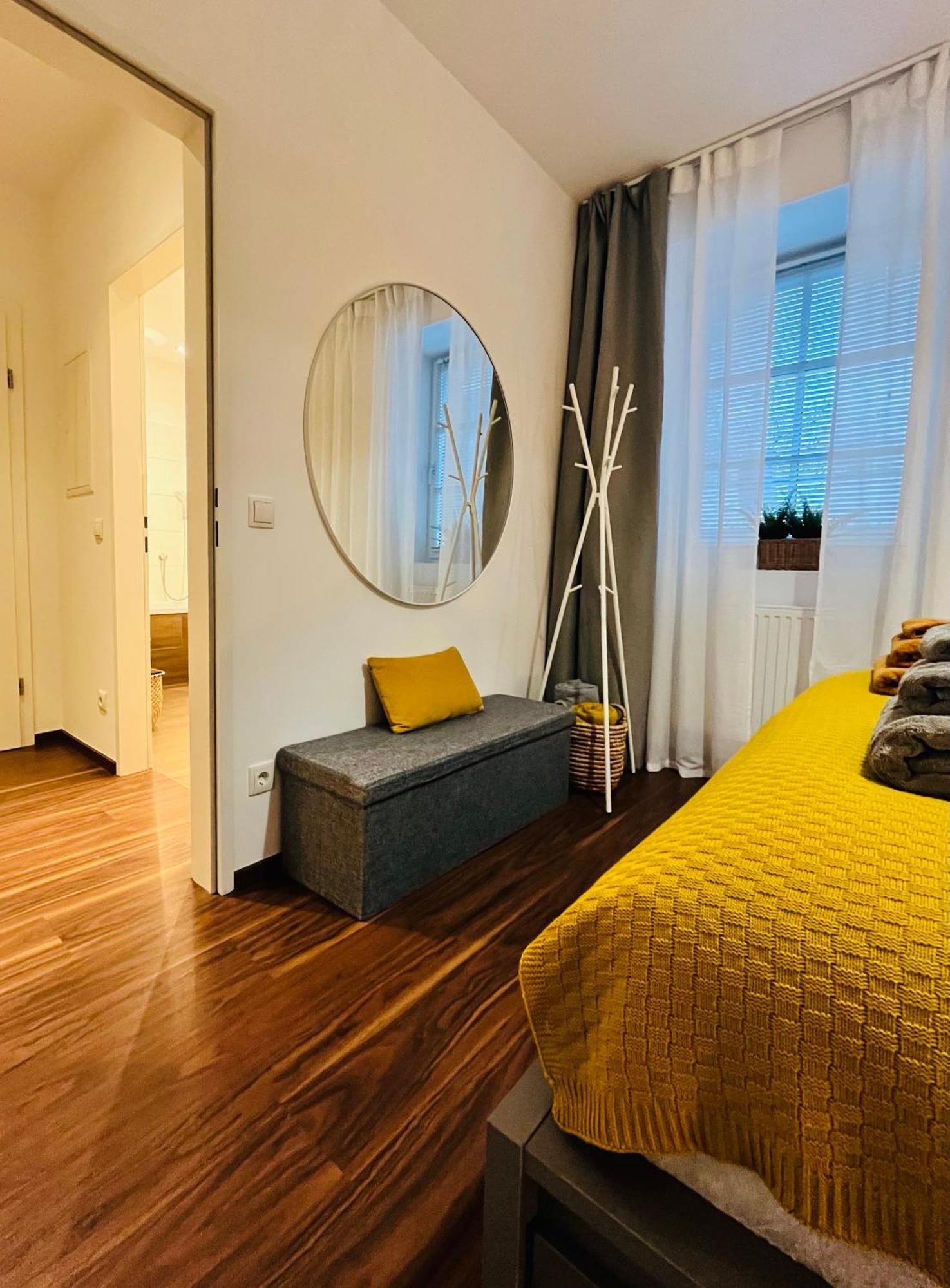 Apartment M4 Salzburg Luaran gambar